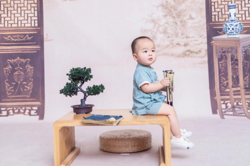龙口宝宝几个月笑出声